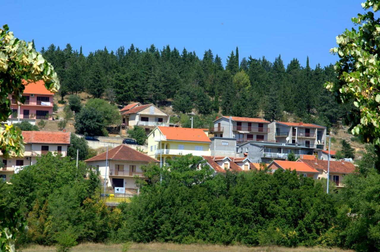 Angel Sky Appartement Drniš Buitenkant foto